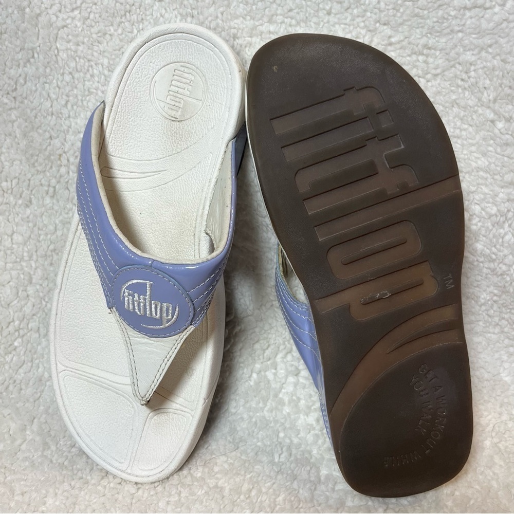 Fitflop Walkstar toe post thong sandals in white size 8